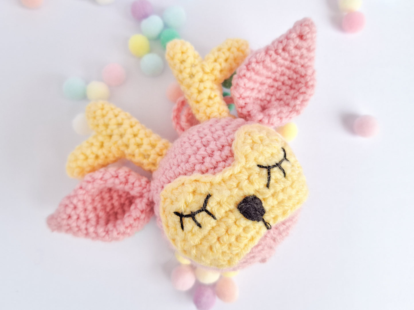 Reindeer crochet bauble pattern - Kawaii vintage style amigurumi