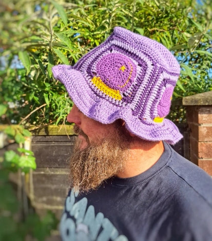 Crochet granny square bucket hat pattern - Digital download crochet summer hat with a celestial pattern