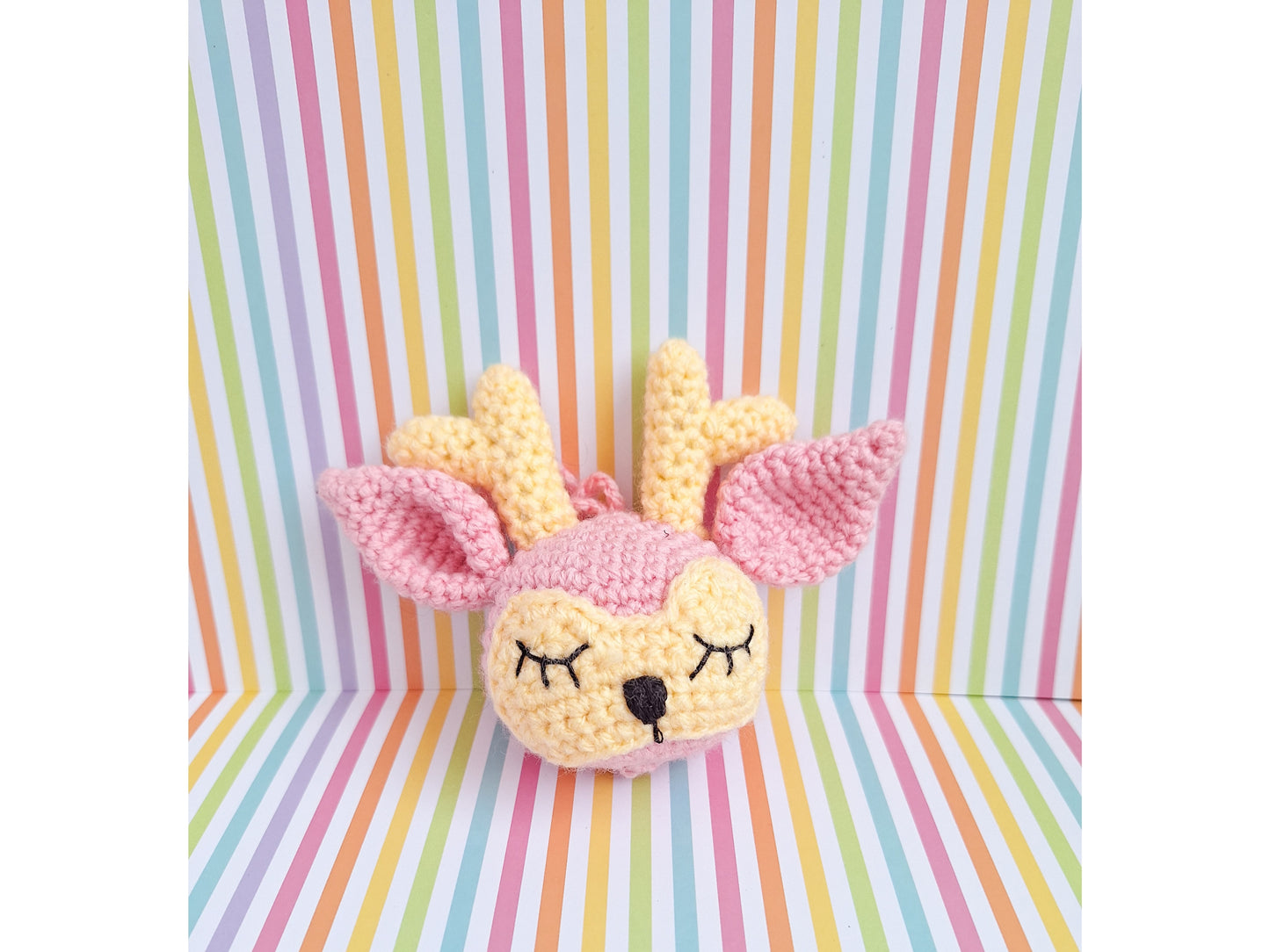 Reindeer crochet bauble pattern - Kawaii vintage style amigurumi
