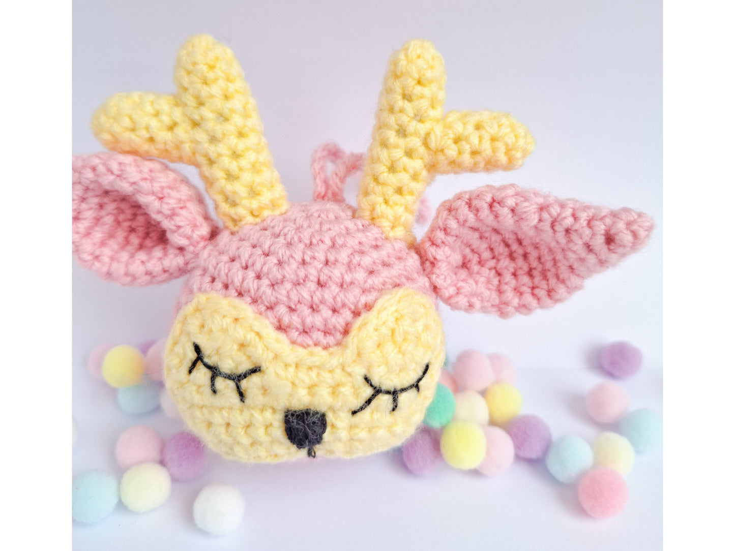 Reindeer crochet bauble pattern - Kawaii vintage style amigurumi