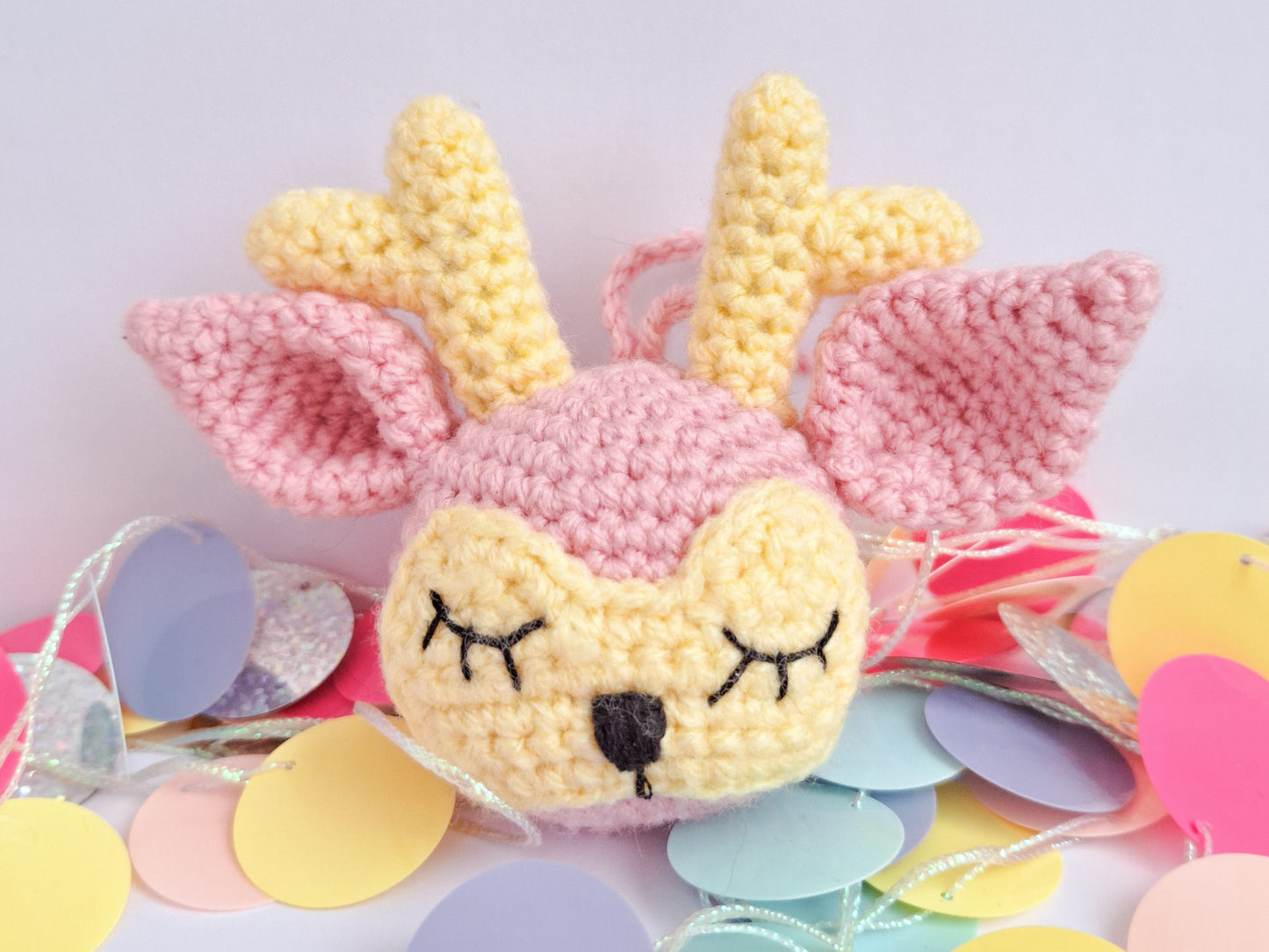 Reindeer crochet bauble pattern - Kawaii vintage style amigurumi