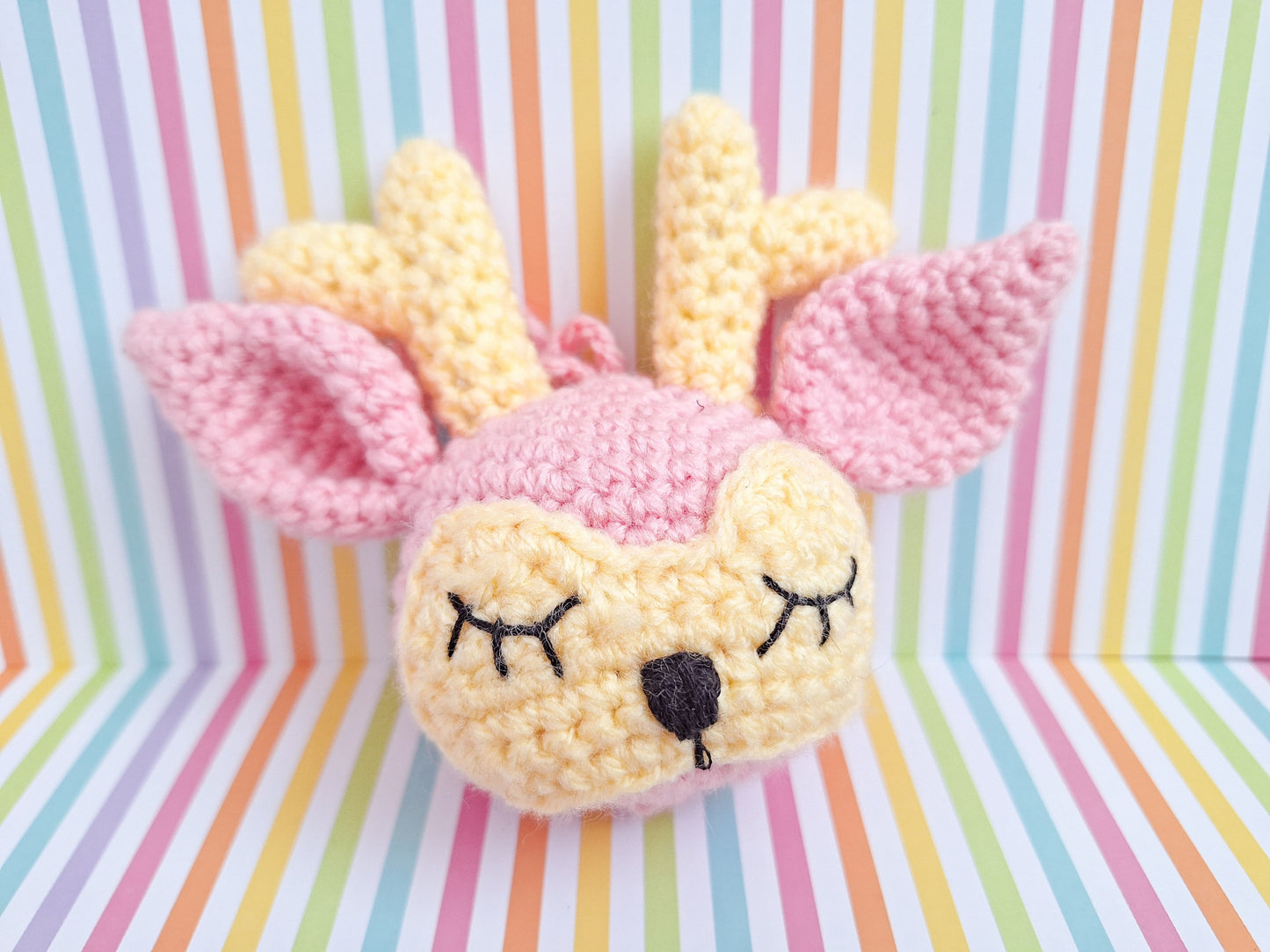 Reindeer crochet bauble pattern - Kawaii vintage style amigurumi