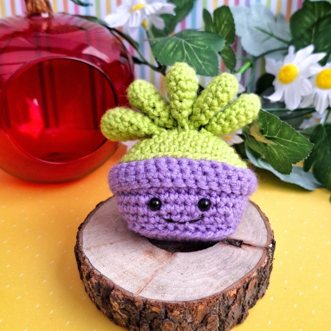 Crochet amigurumi pattern - fake small succulent crochet pattern for succulent lovers