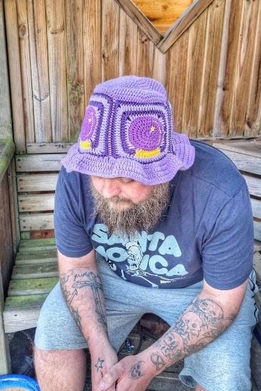 Crochet granny square bucket hat pattern - Digital download crochet summer hat with a celestial pattern