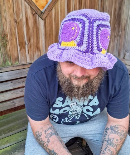 Crochet granny square bucket hat pattern - Digital download crochet summer hat with a celestial pattern