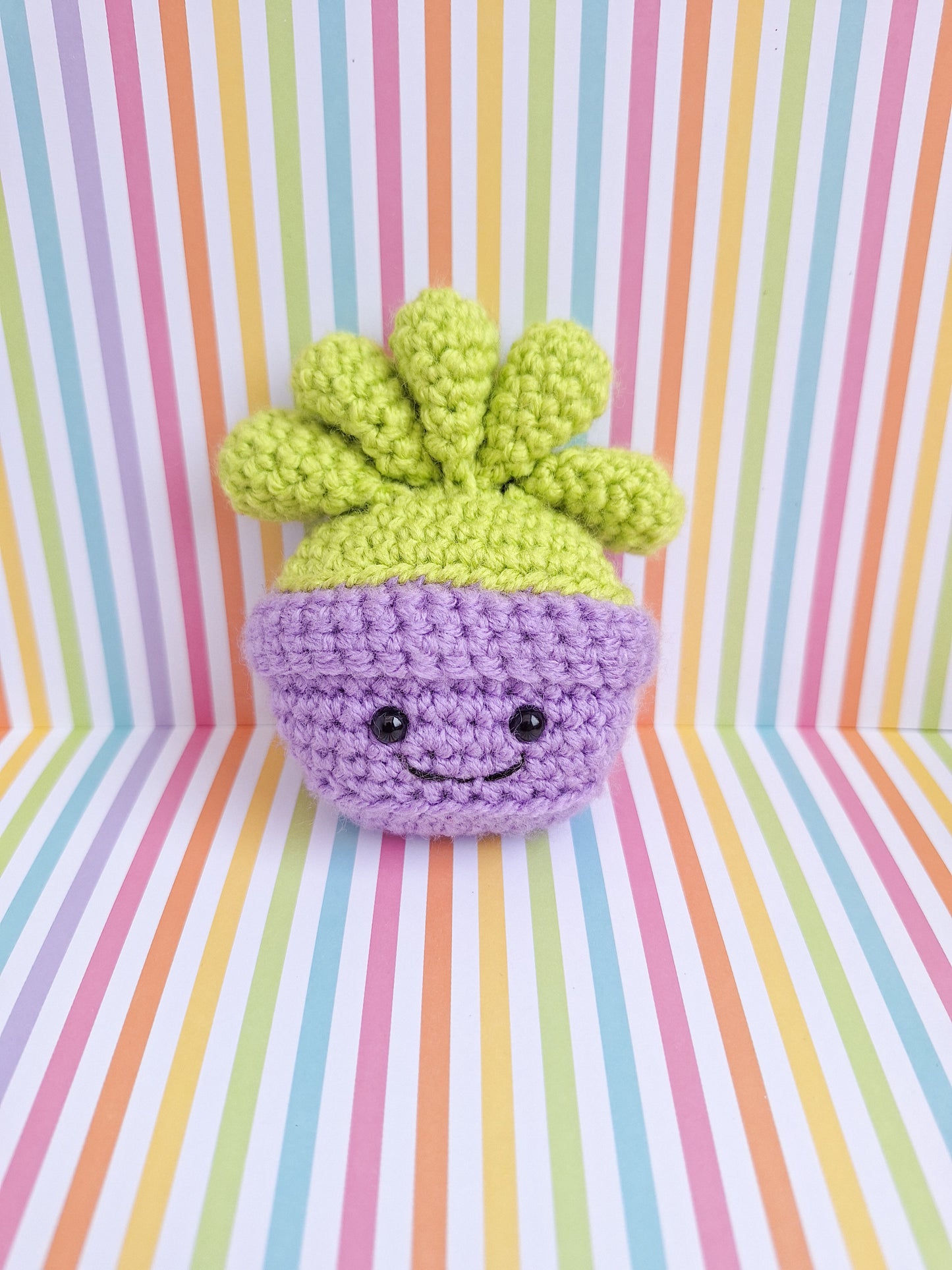 Crochet amigurumi pattern - fake small succulent crochet pattern for succulent lovers