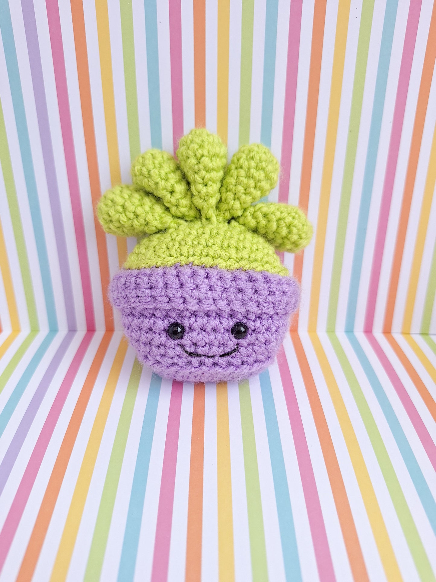 Crochet amigurumi pattern - fake small succulent crochet pattern for succulent lovers