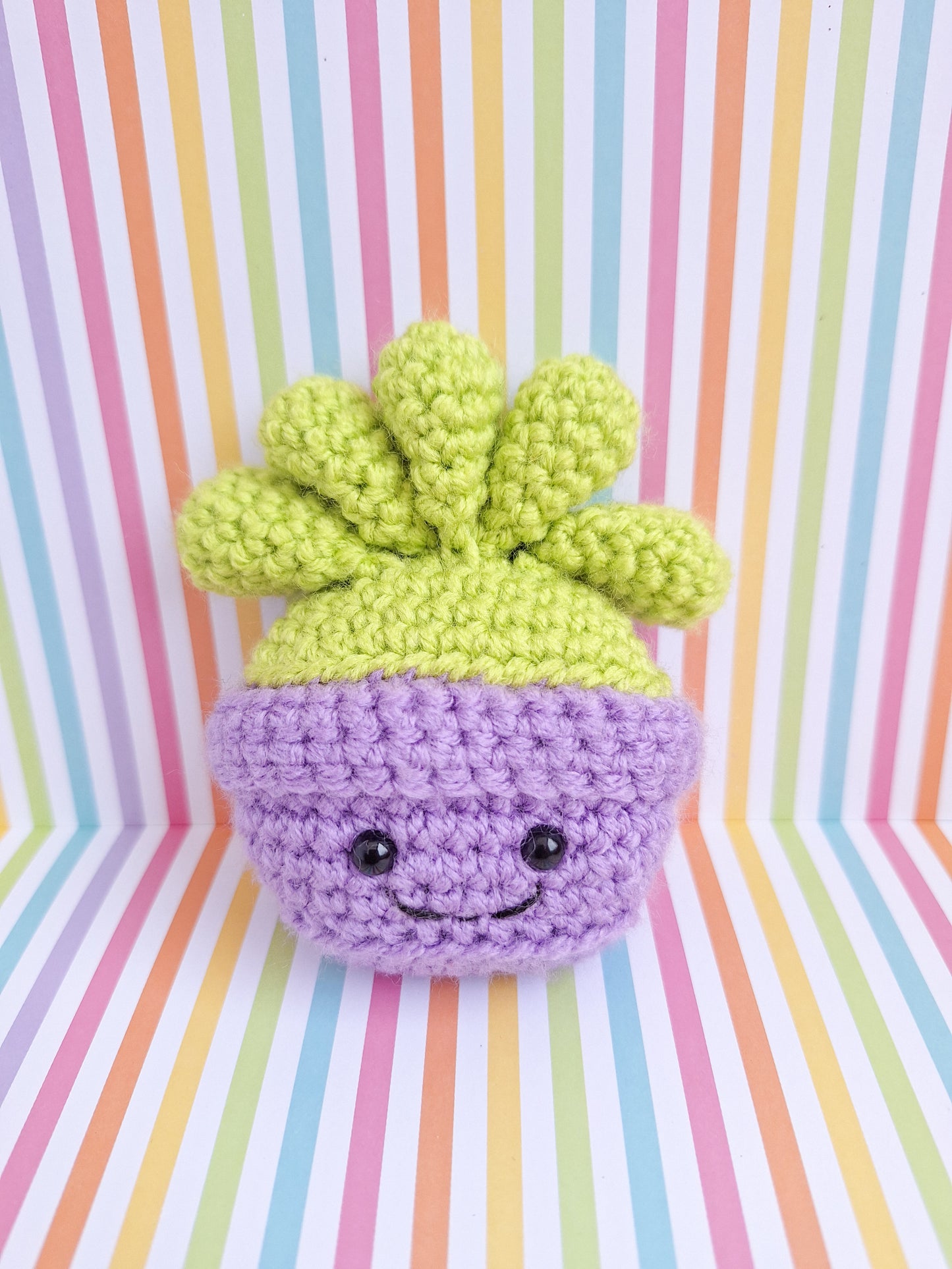 Crochet amigurumi pattern - fake small succulent crochet pattern for succulent lovers